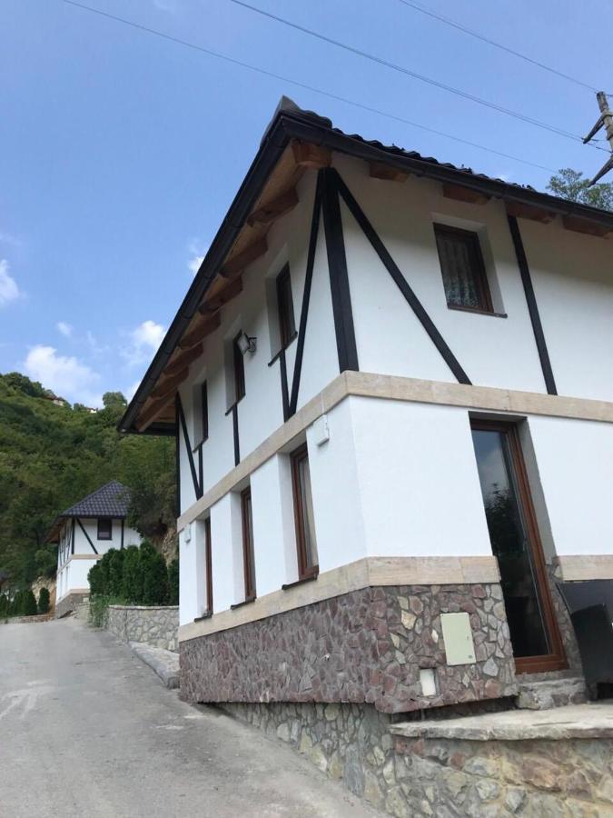 6 New River View Apartments Біхач Екстер'єр фото