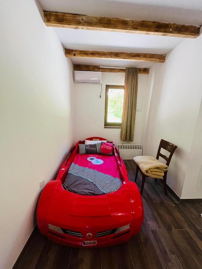6 New River View Apartments Біхач Екстер'єр фото