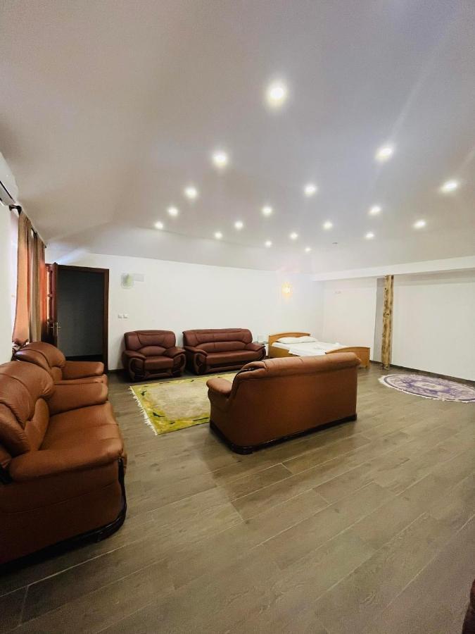6 New River View Apartments Біхач Екстер'єр фото