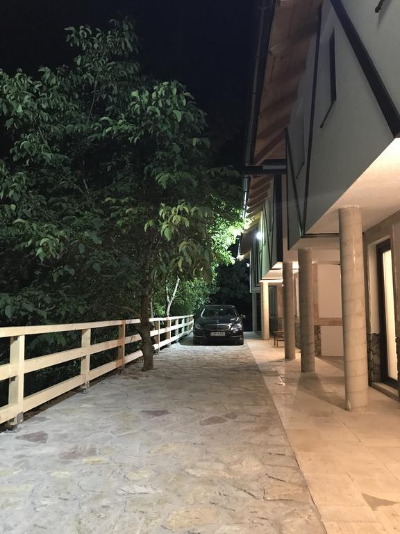 6 New River View Apartments Біхач Екстер'єр фото