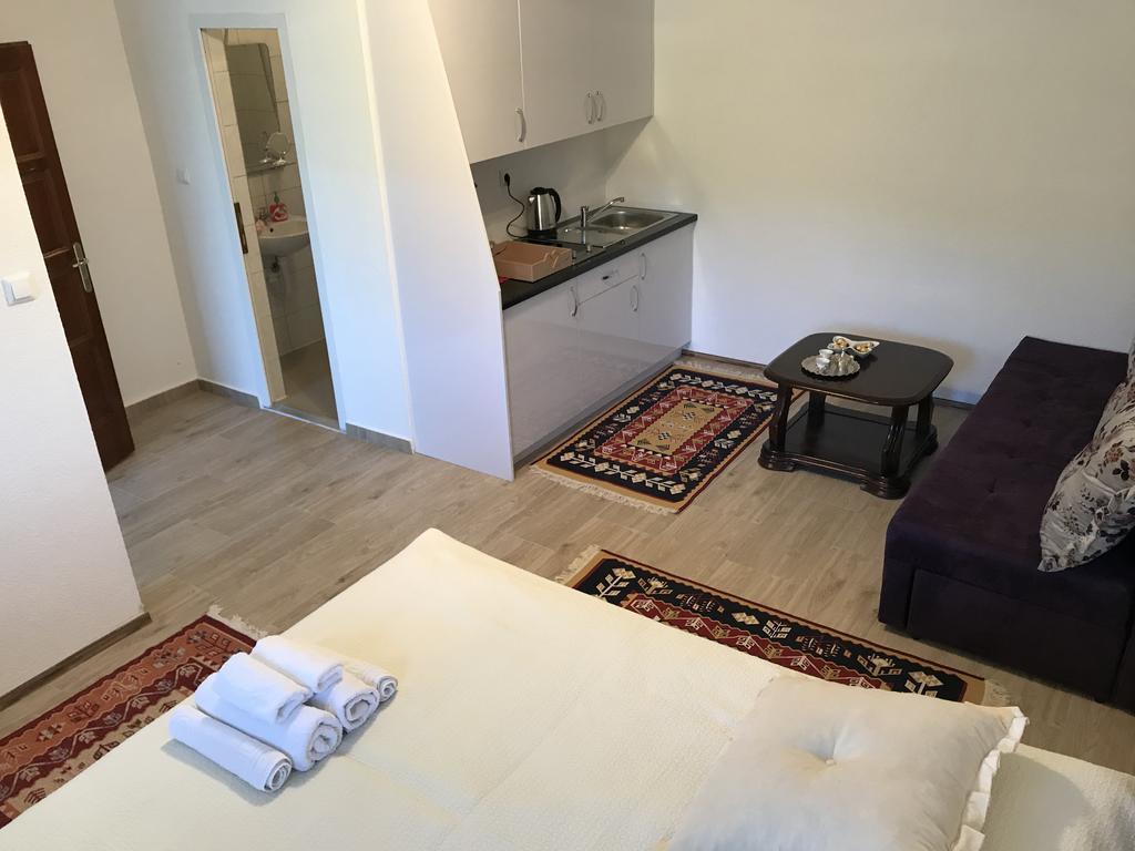 6 New River View Apartments Біхач Екстер'єр фото